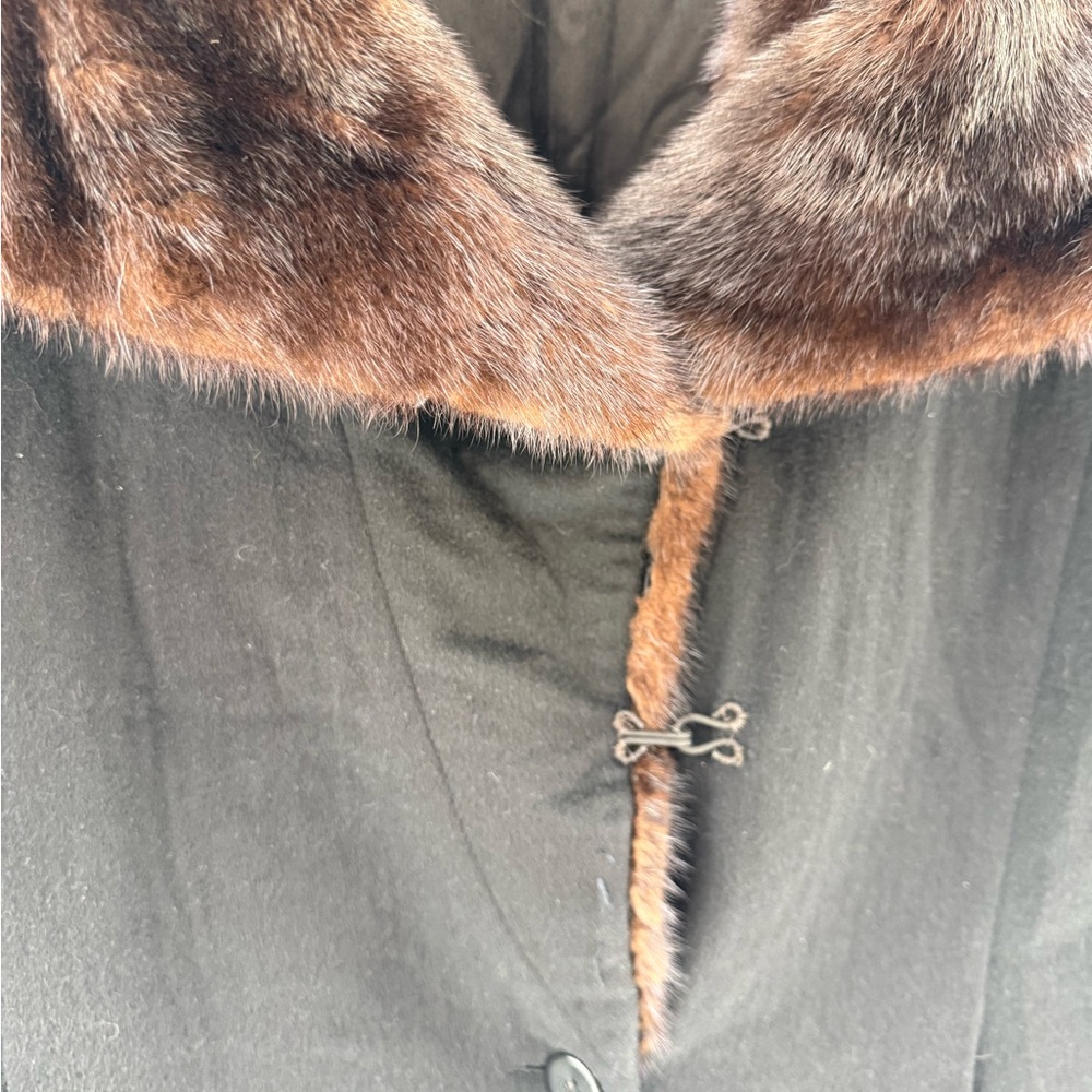 Black Coat with Mink Collar M - Picture 10 of 13